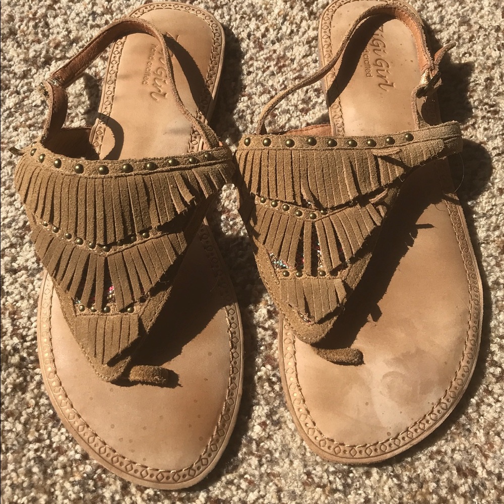 Zigi Girl Taupe Sandals - Fringe detail. Sz 8.5.